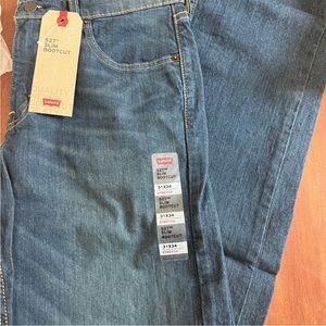 Levi’s 527 slim bootcut New with tags size 31x34